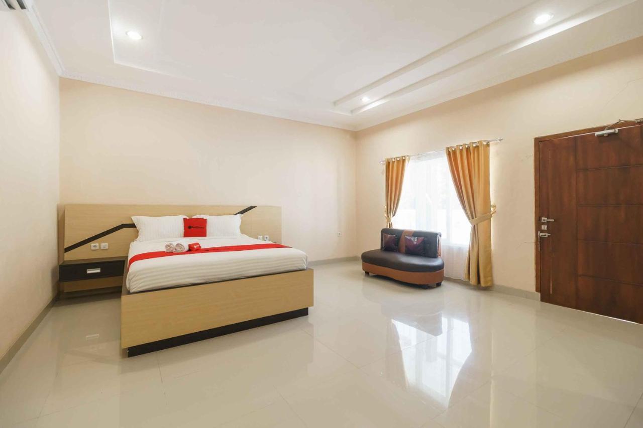 Reddoorz @ Hotel Copacobana Bengkulu Exterior photo